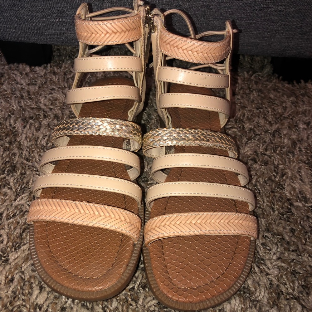 Nine West tan and gold strappy sandals